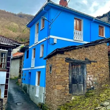 Holiday home Villadecelis *